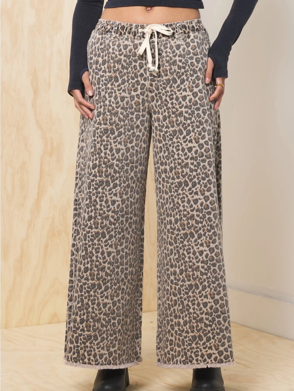 NWT Vintage Havana Stretch Denim Wide Leg Pant Sz L Leopard